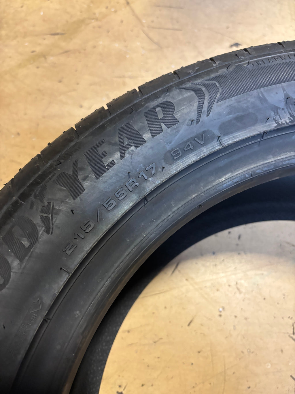 GOODYEAR ASSURANCE TRIPLEMAX 2 P 215 55 17 94V SL ALL SEASON TIRE 545018