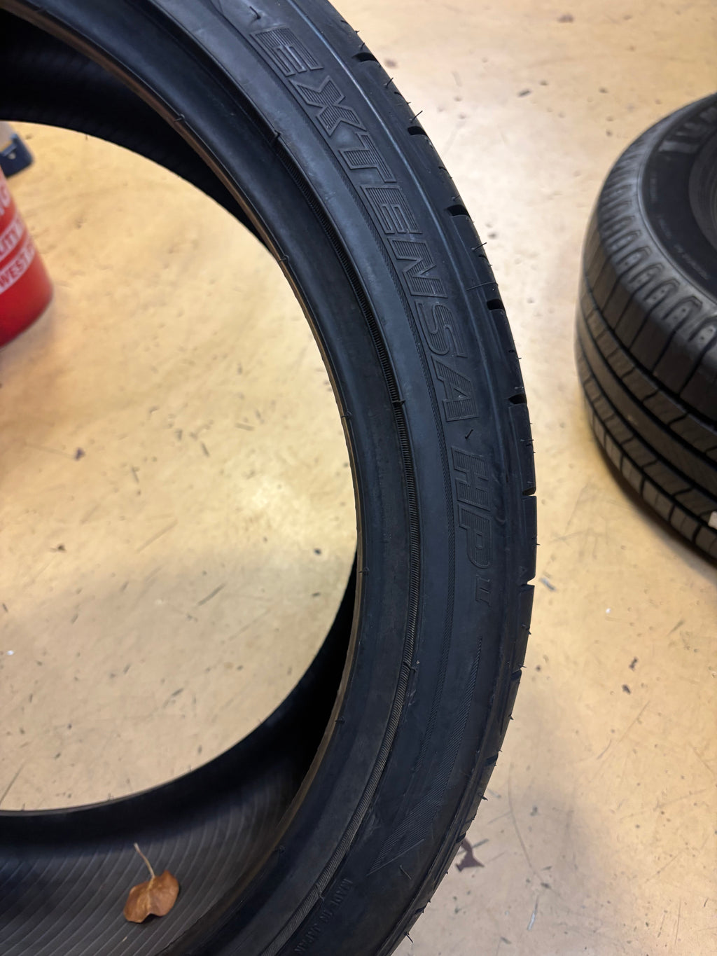 2 TOYO EXTENSA HP II BSW P 255 35 20 97W ALL SEASON TIRE 196380