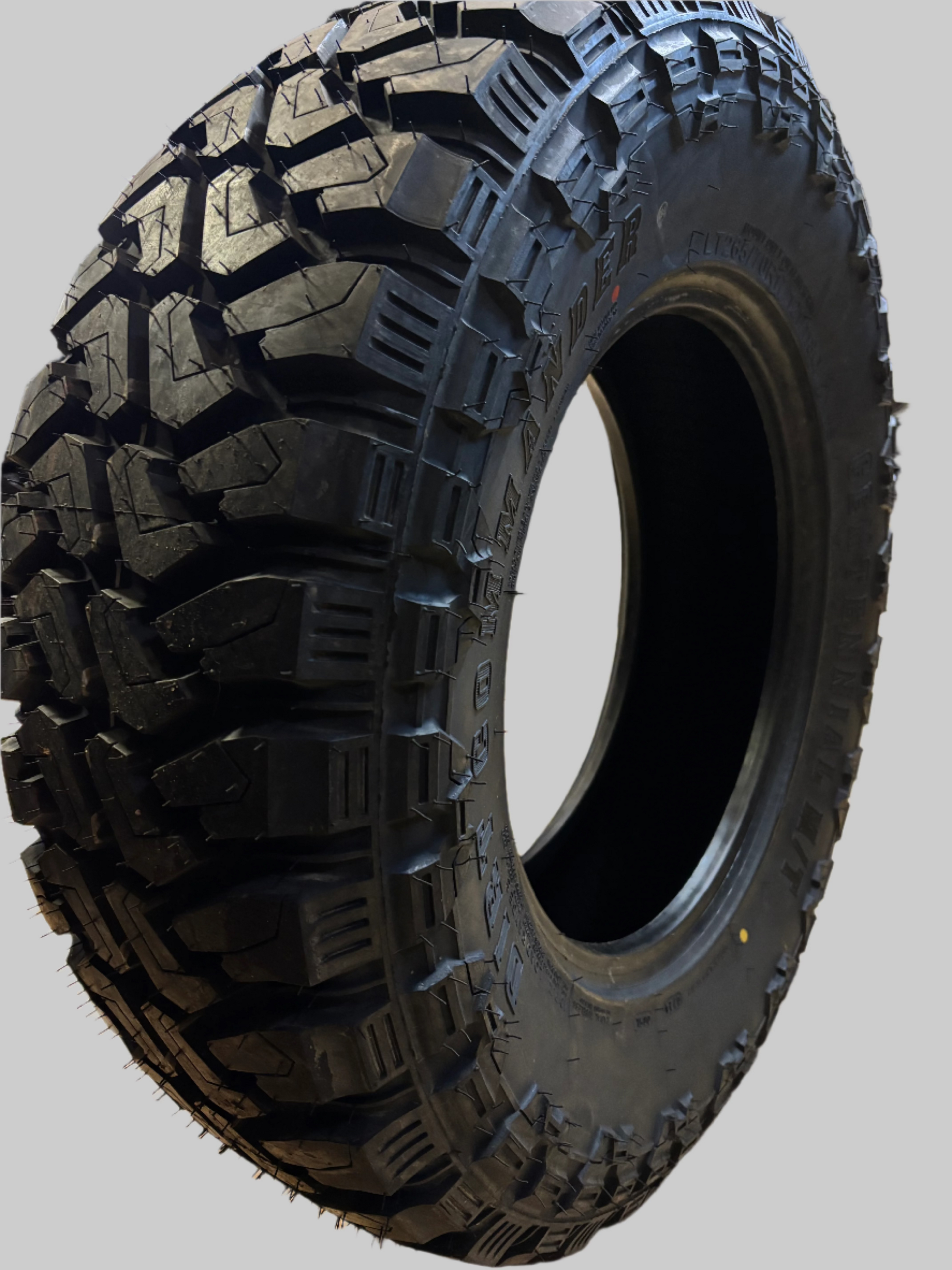 CENTENNIAL DIRT COMMANDER M/T BSW LT 265 70 17 121/118Q 10PLY MUD TERRAIN TIRE TCD1726570E