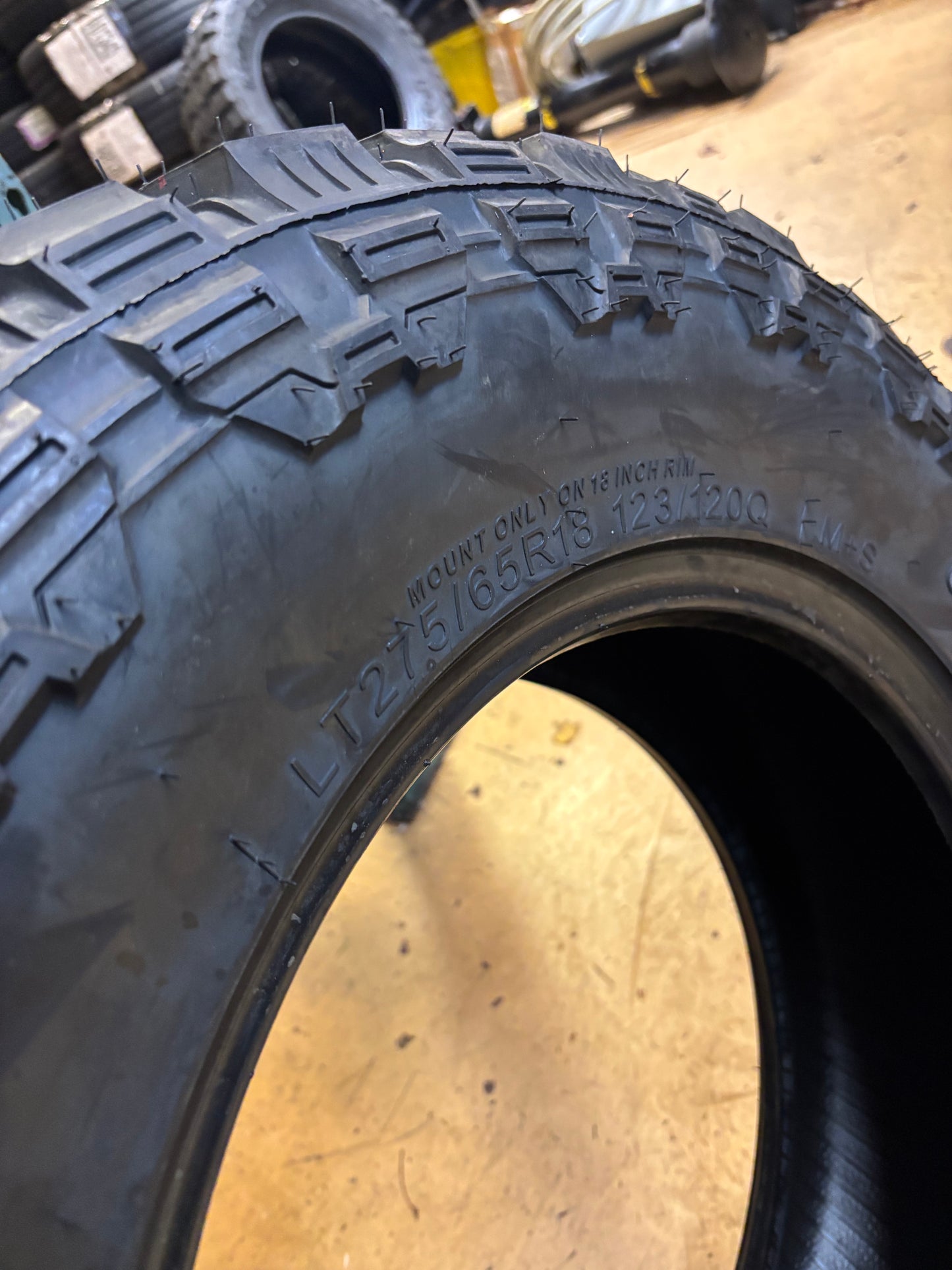 2 CENTENNIAL DIRT COMMANDER M/T BSW LT 275 65 18 123/120Q LRE 10 PLY MUD TERRAIN  TIRES TCD1827565E