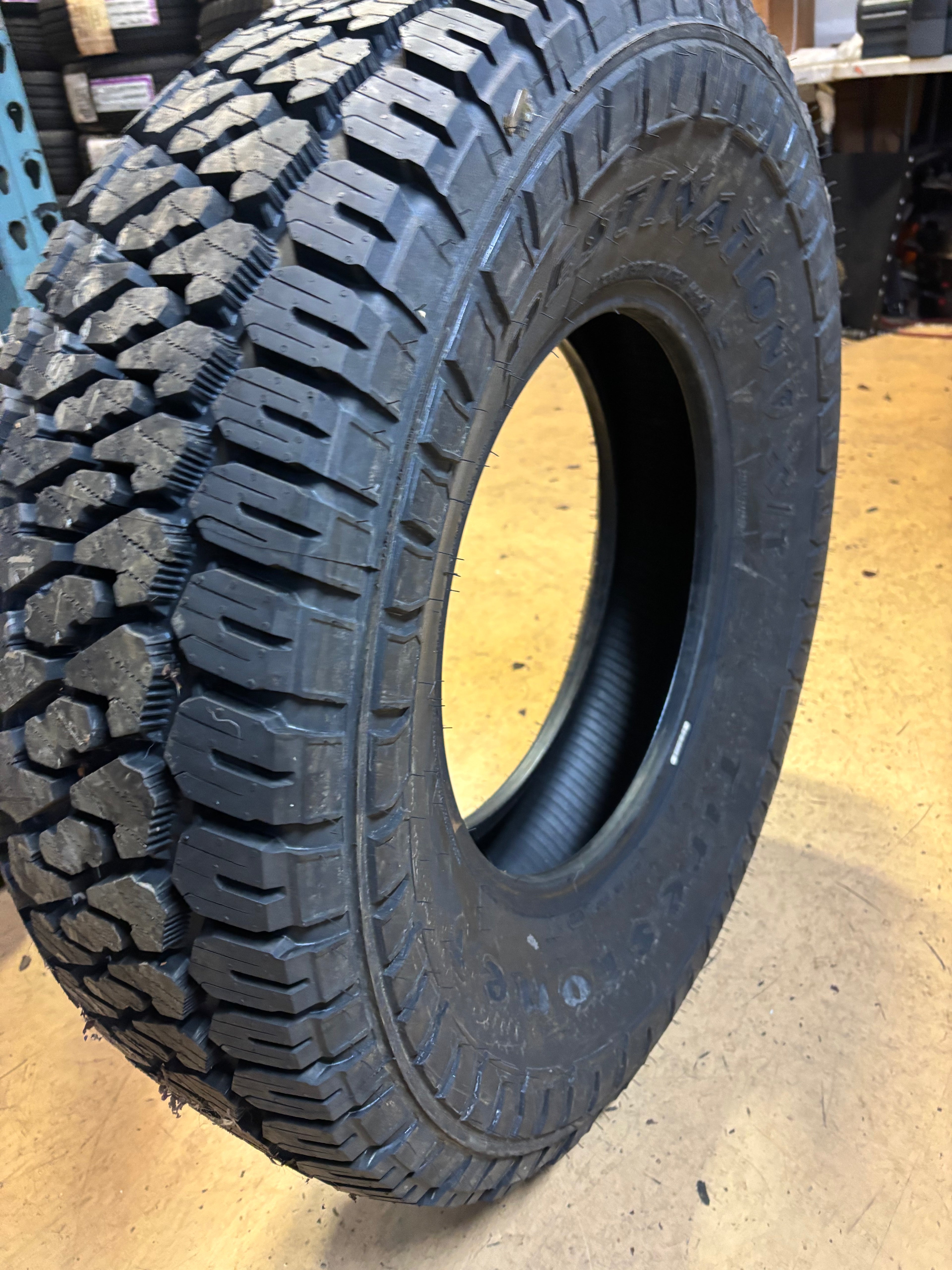 FIRESTONE DESTINATION X/T BSW LT 285 70 17 121/118S LRD 8PLY ALL TERRAIN TIRE 013922