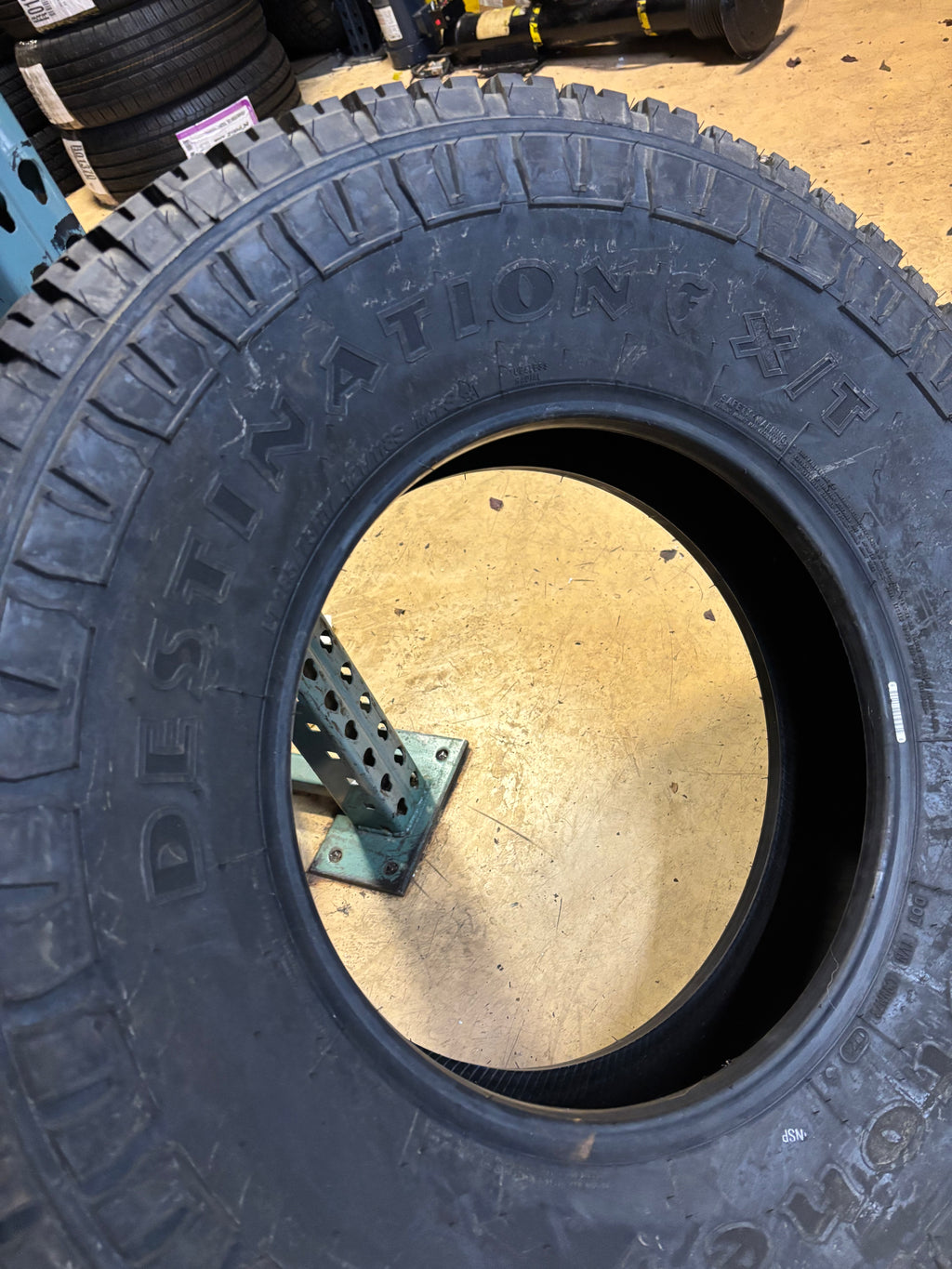FIRESTONE DESTINATION X/T BSW LT 285 70 17 121/118S LRD 8PLY ALL TERRAIN TIRE 013922