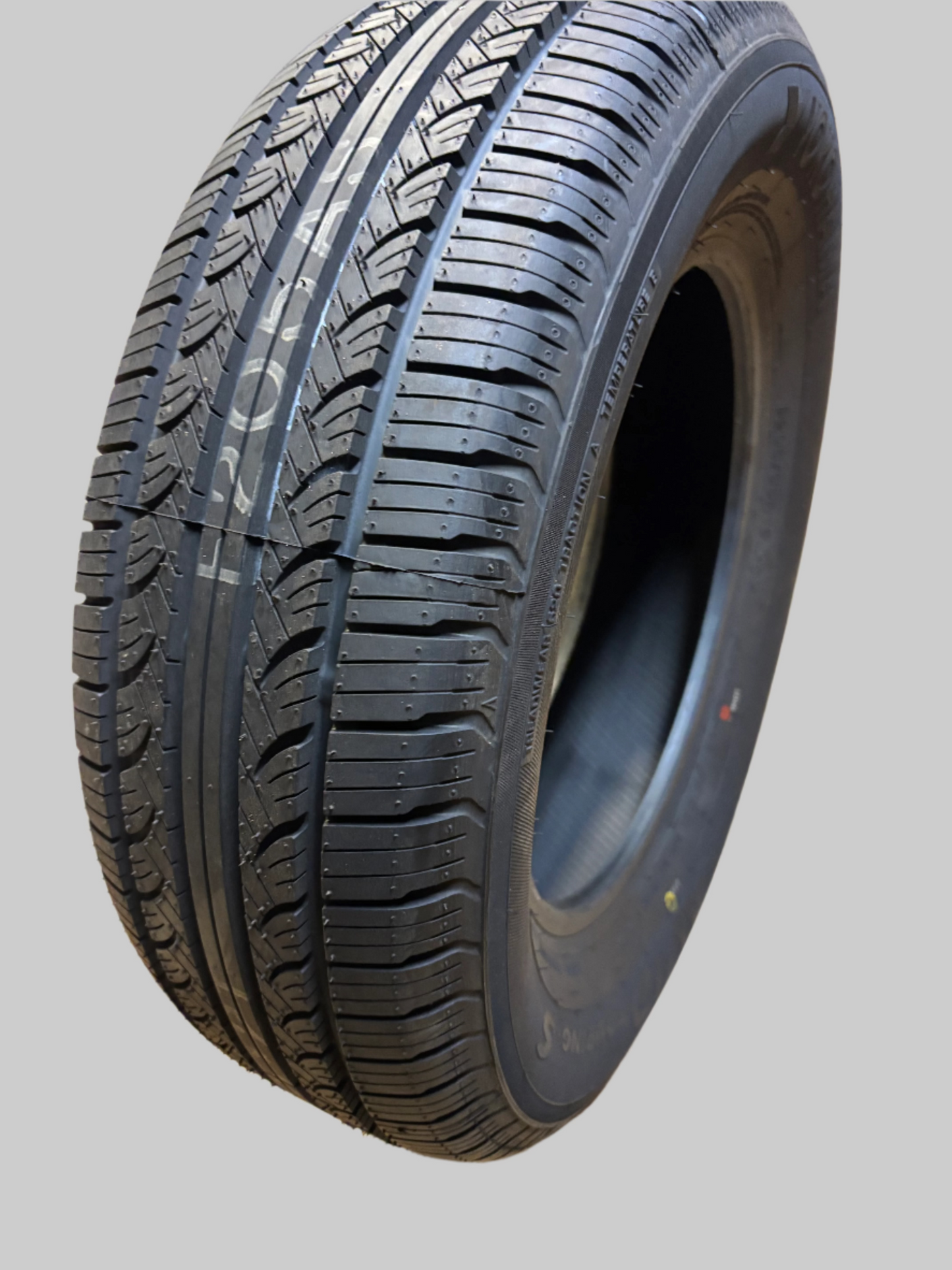 YOKOHAMA AVID TOURING S P 205 65 15 92S SL ALL SEASON TIRE 110131809