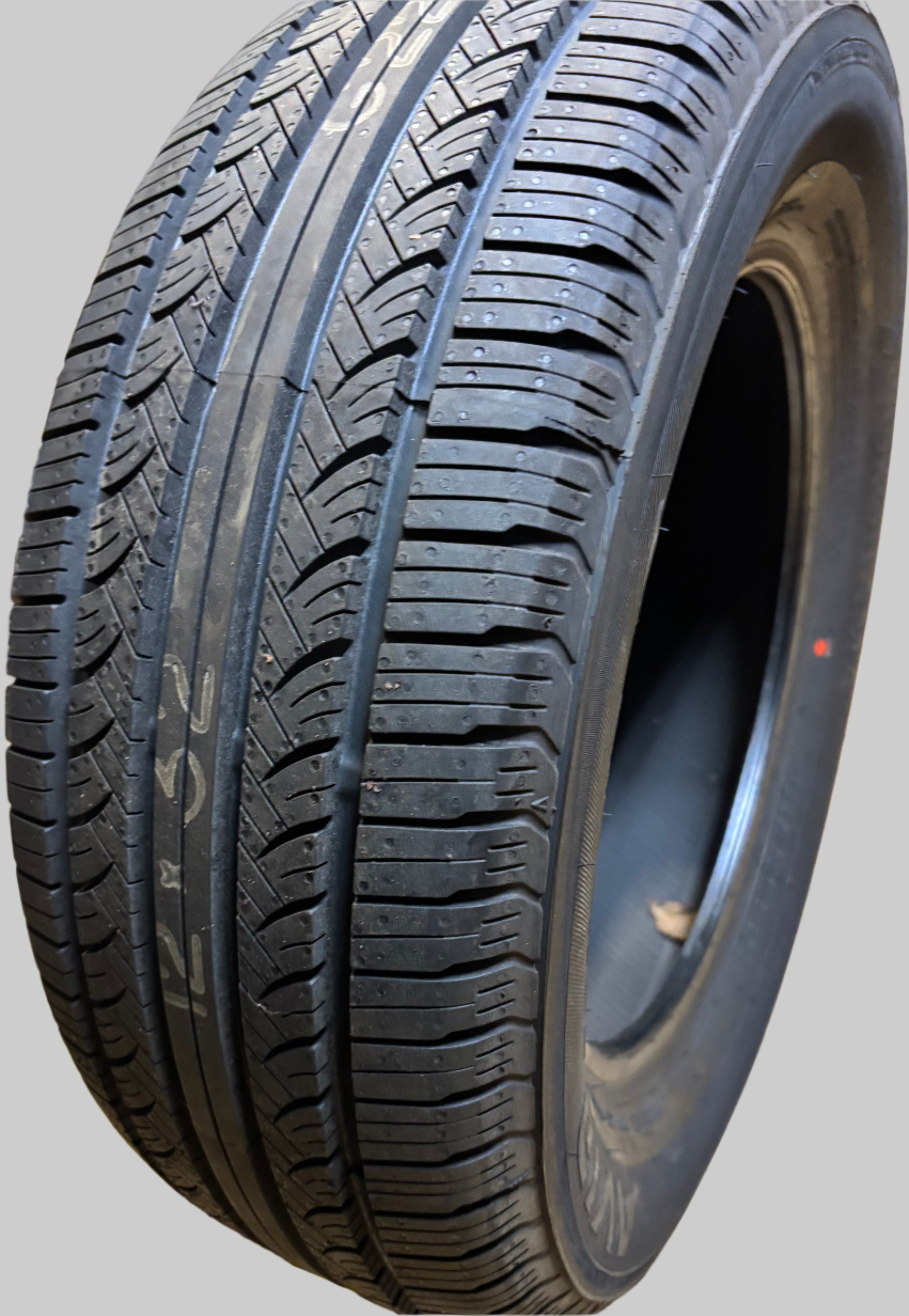YOKOHAMA AVID TOURING S P 225 60 16 97S SL ALL SEASON TIRE 110131818