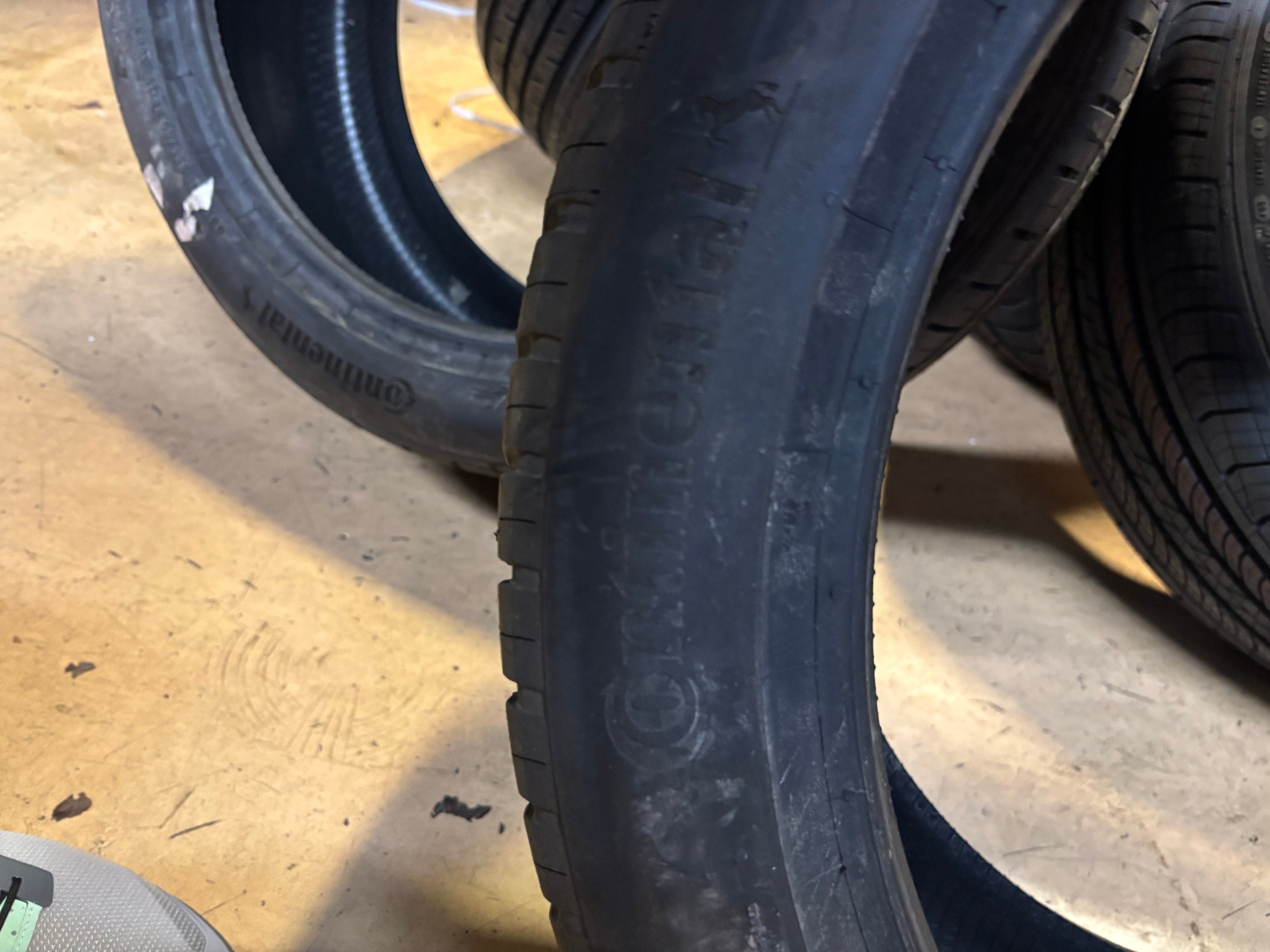 CONTINENTAL EXTREMECONTACT DWS06 PLUS P 255 40 19 100Y XL UHP TIRE 15573170000