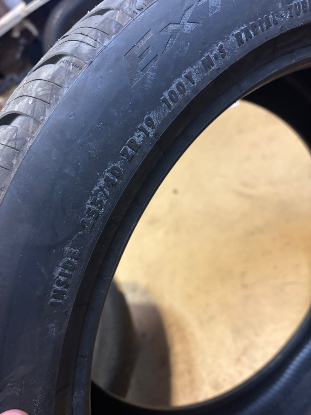 CONTINENTAL EXTREMECONTACT DWS06 PLUS P 255 40 19 100Y XL UHP TIRE 15573170000