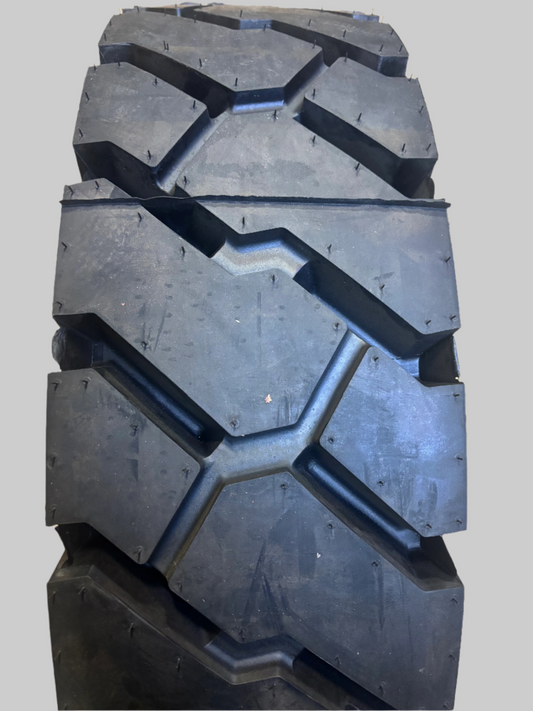 MICHELIN XZM 8.25 15 18-PLY FORKLIFT TIRE 56370