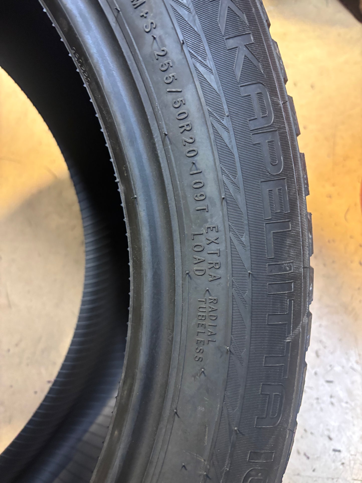 NOKIAN HAKKAPELIITTA 10 SUV BSW P 255 50 20 109T XL SNOW DIRECTIONAL TIRE TS32514