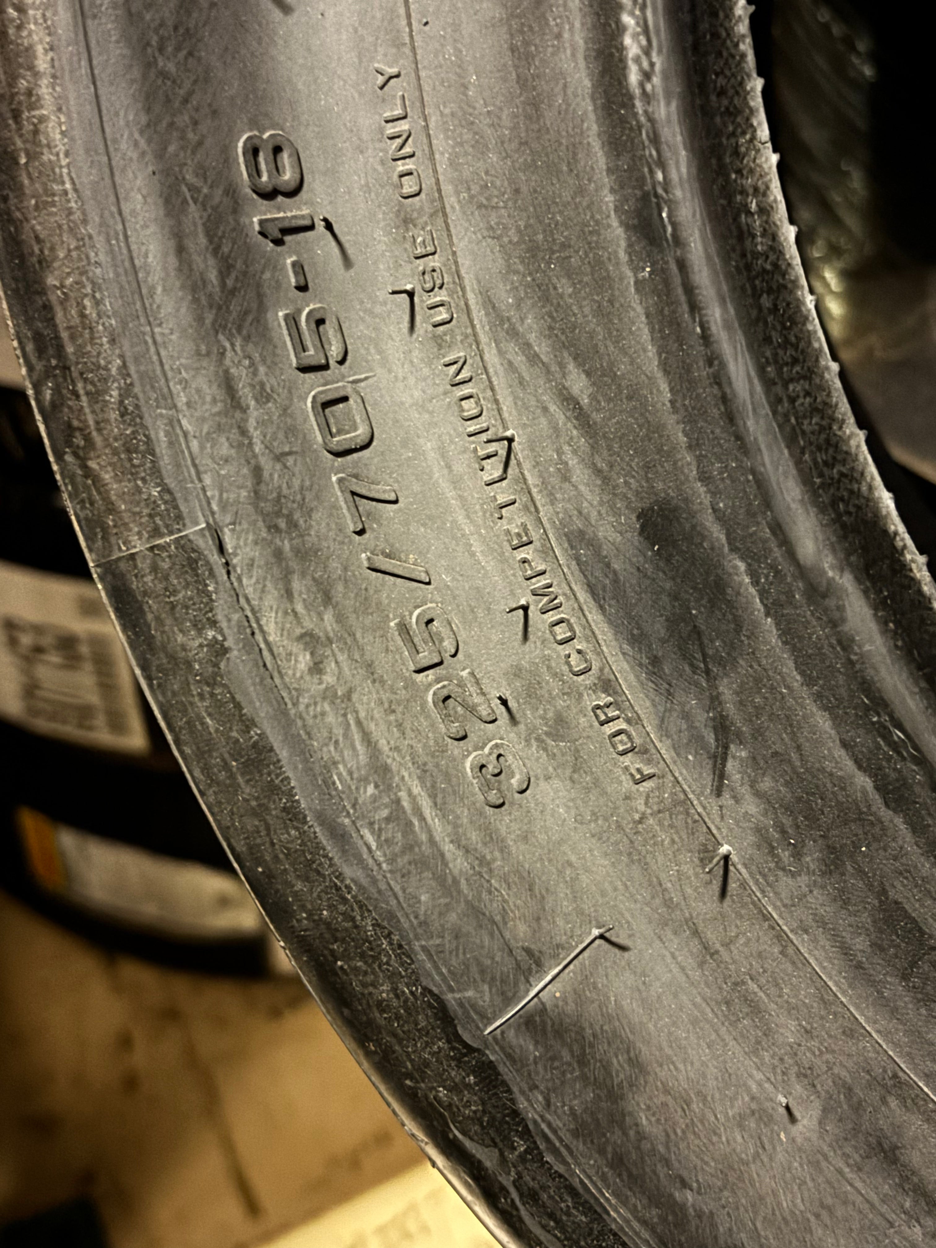 PIRELLI P ZERO SLICK  BSW  325 705 18  DRAG SLICK RACING TIRE 3860300