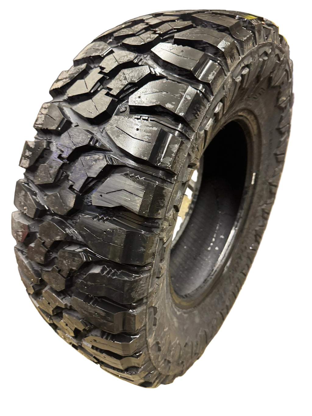 APLUS SHREDDER MT BSW LT 35 12.5 18 123Q 10PLY MUD TERRAIN TIRE 20000120