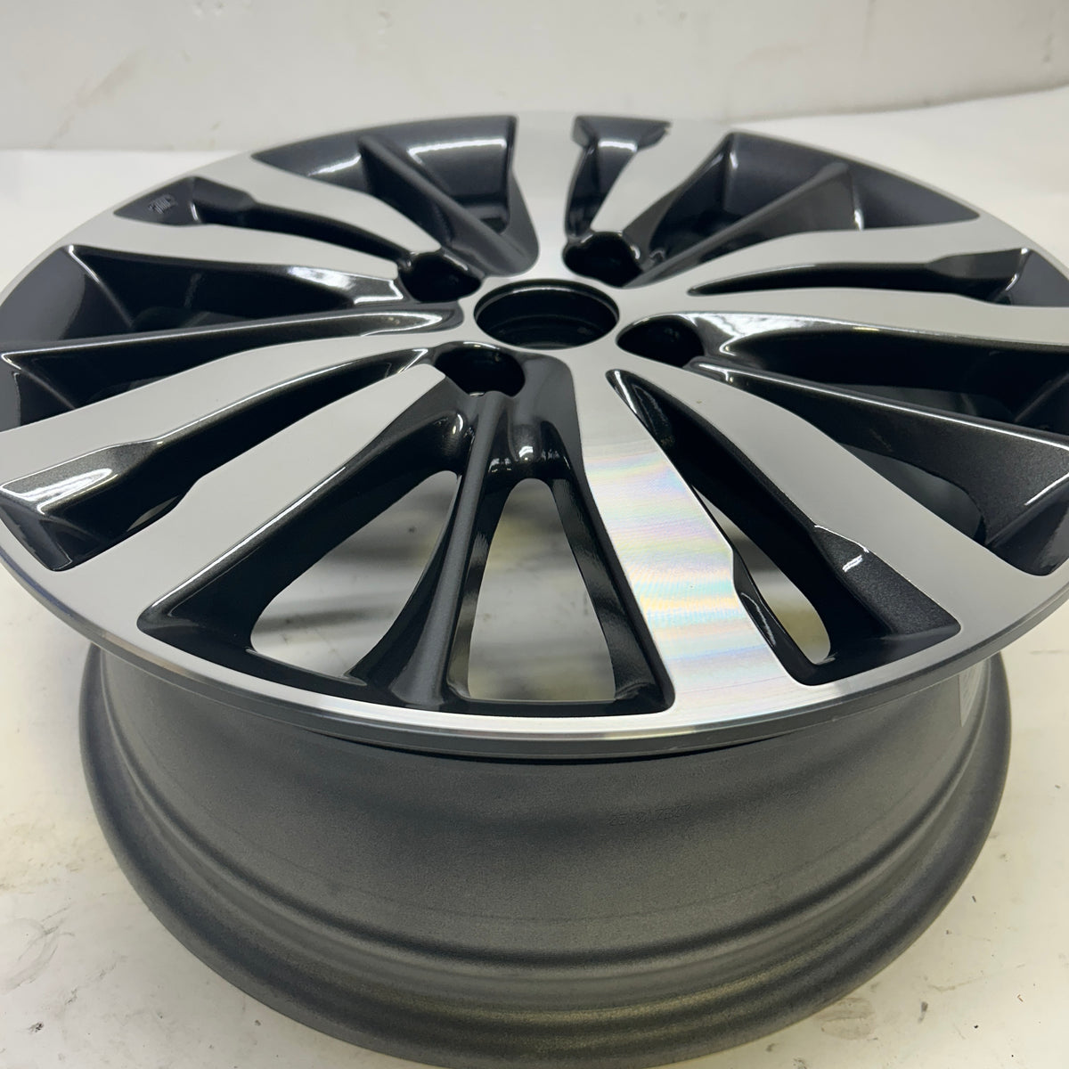 HONDA BLACKBURN HONDA 16 INCH 15 SPOKE ALLOY WHEEL  W64073MB
