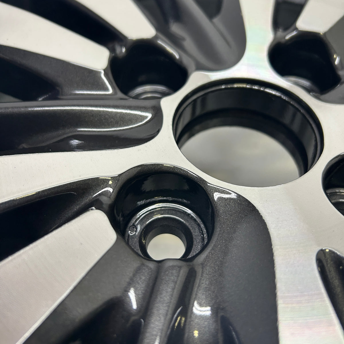 HONDA BLACKBURN HONDA 16 INCH 15 SPOKE ALLOY WHEEL  W64073MB