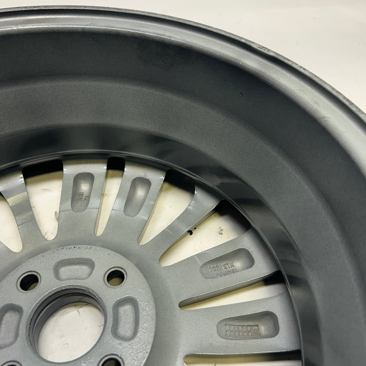 HONDA BLACKBURN HONDA 16 INCH 15 SPOKE ALLOY WHEEL  W64073MB