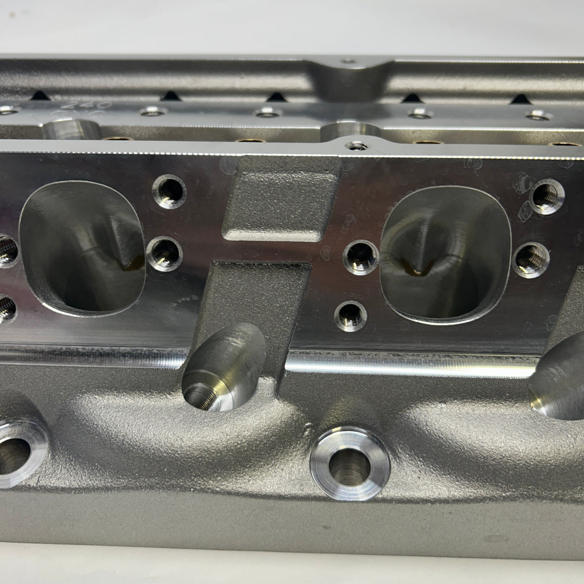 TRICK FLOW HIGH PORT 240 CYLINDER HEADS FOR SMALL BLOCK FORD  TFS5171B016C02