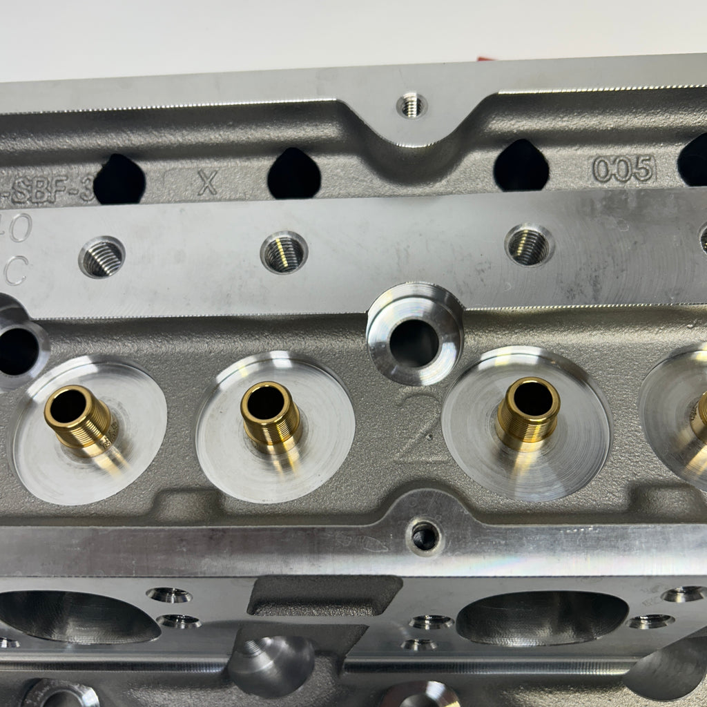TRICK FLOW HIGH PORT 240 CYLINDER HEADS FOR SMALL BLOCK FORD  TFS5171B016C02