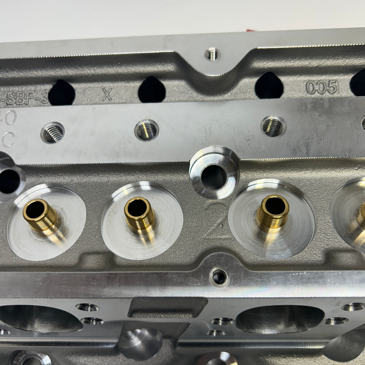 TRICK FLOW HIGH PORT 240 CYLINDER HEADS FOR SMALL BLOCK FORD  TFS5171B016C02