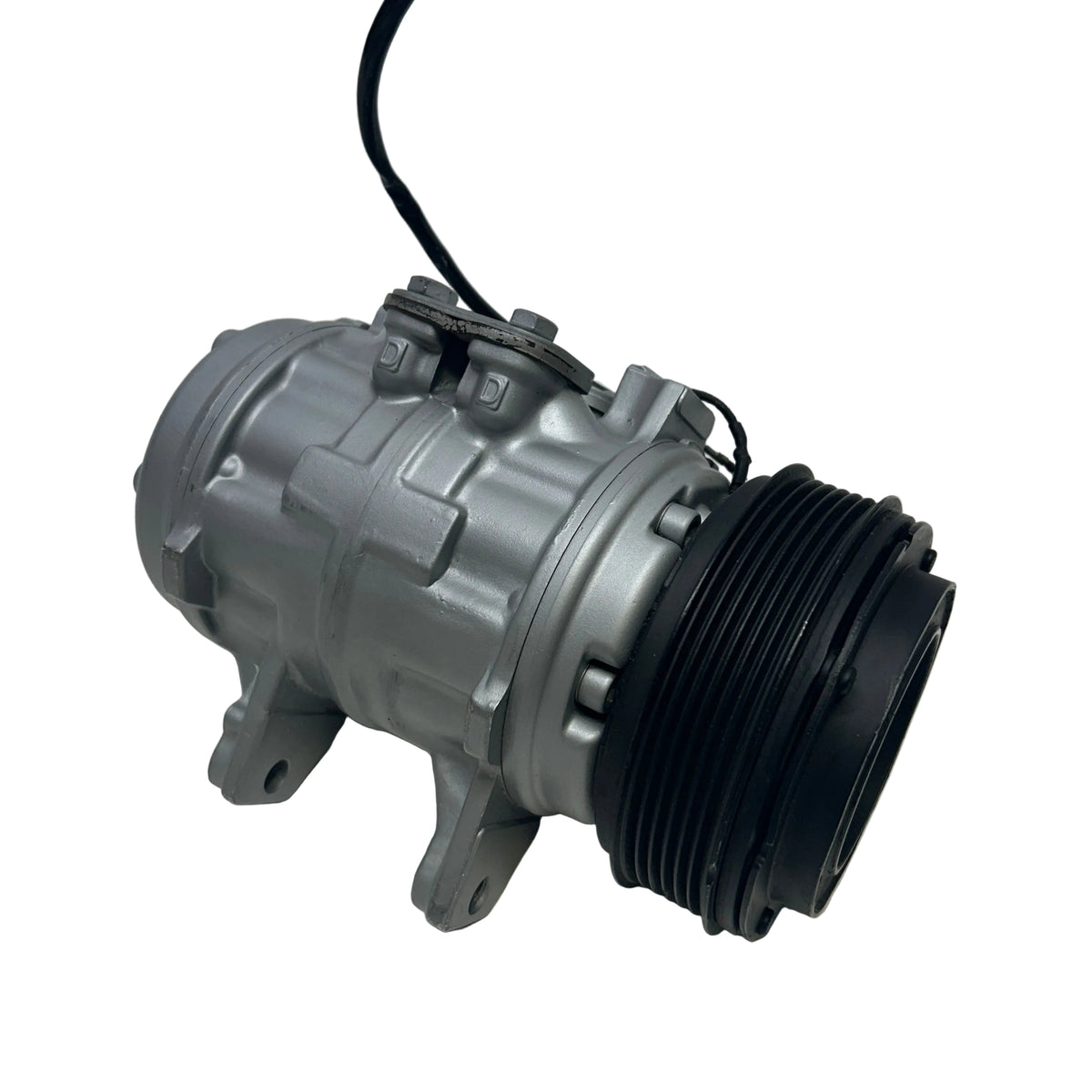 PORSCHE 924 944 AC COMPRESSOR 10P15E NIPPINDENSO REMANUFACTURED DAMAGED 94412600800