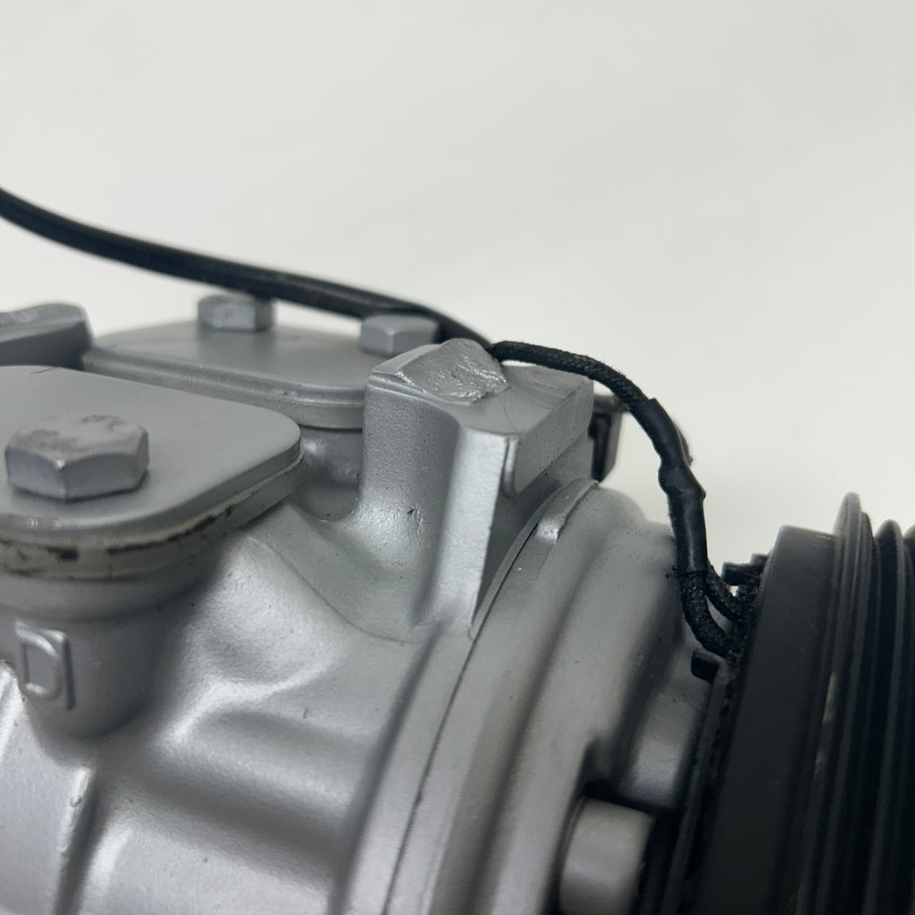 PORSCHE 924 944 AC COMPRESSOR 10P15E NIPPINDENSO REMANUFACTURED DAMAGED 94412600800