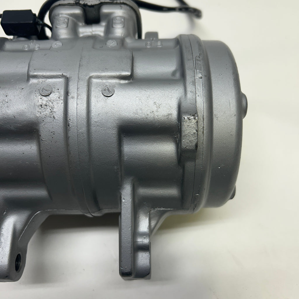 PORSCHE 924 944 AC COMPRESSOR 10P15E NIPPINDENSO REMANUFACTURED DAMAGED 94412600800