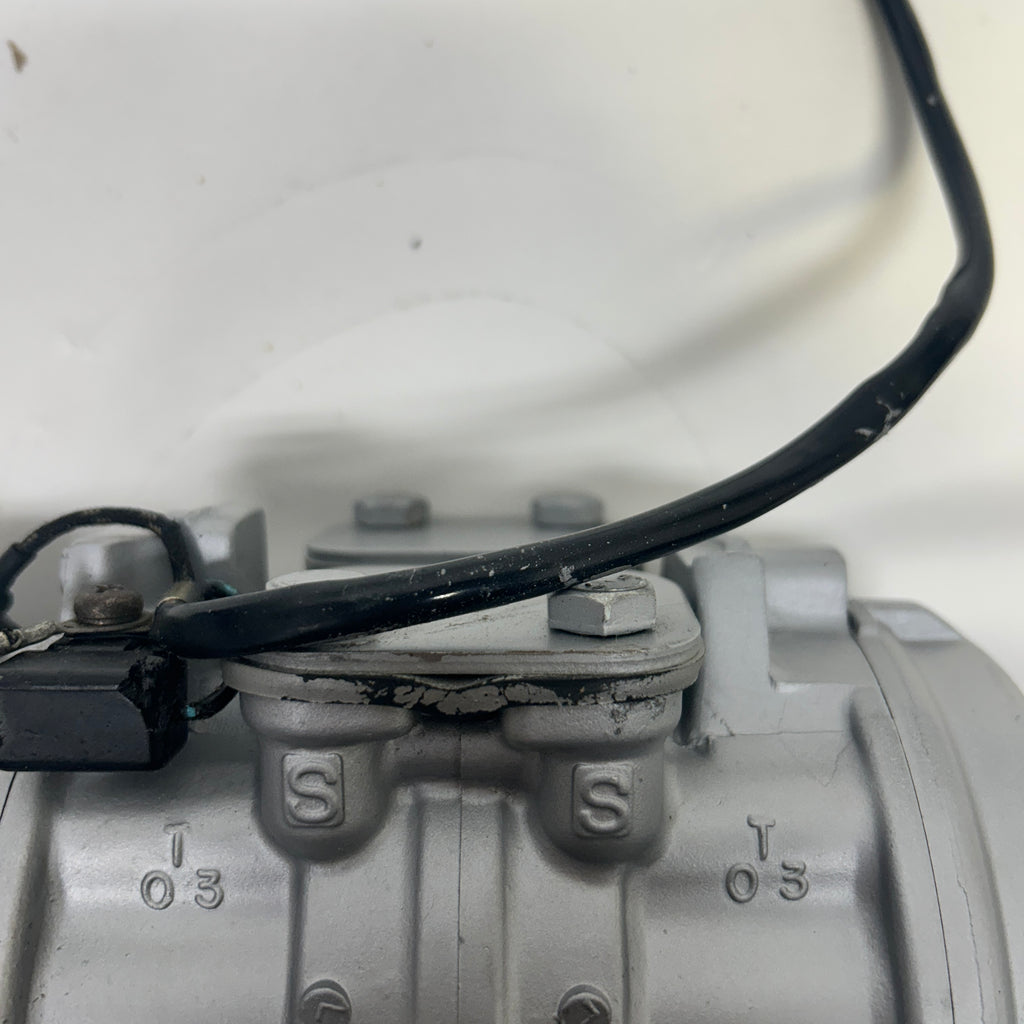PORSCHE 924 944 AC COMPRESSOR 10P15E NIPPINDENSO REMANUFACTURED DAMAGED 94412600800