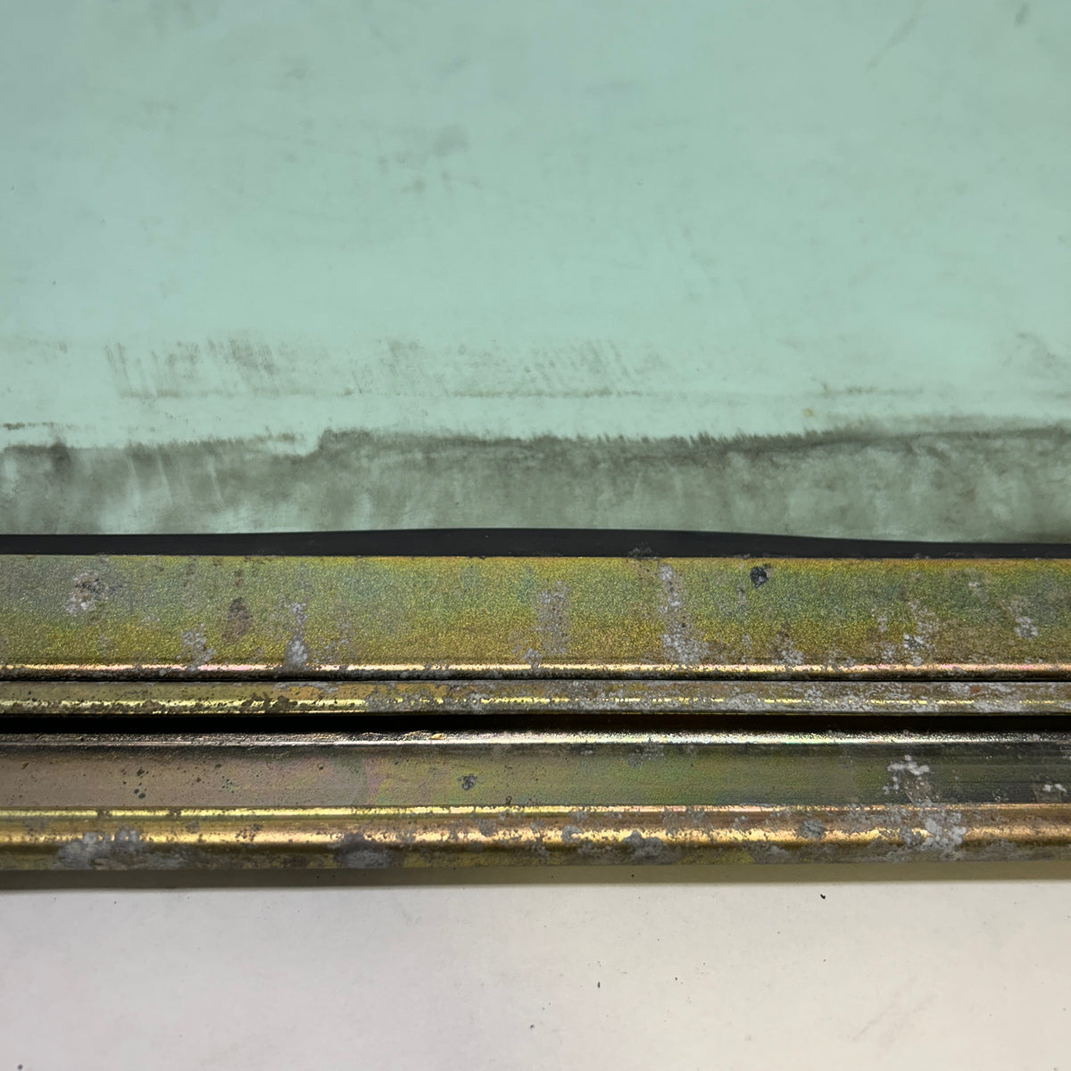 PORSCHE 911 993 '95-'98 CONVERTIBLE MODELS DOOR WINDOW GLASS LEFT   99354201100