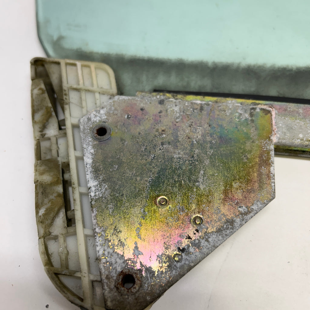 PORSCHE 911 993 '95-'98 CONVERTIBLE MODELS DOOR WINDOW GLASS LEFT   99354201100