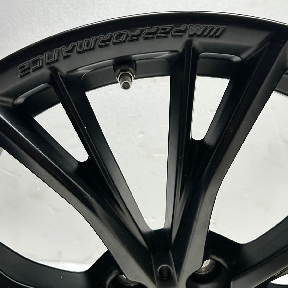 BMW  10 Y SPOKE 19X8 5X112 ET +30 BLACK WHEEL, SCRATCHES & SCUFFS  36116885455