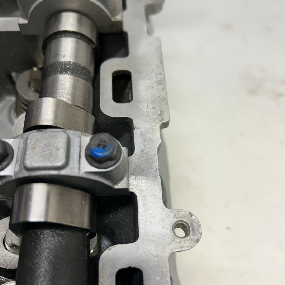 GM CHVEROLET GMC BUICK 2.4 CYLINDER HEAD ASSEMBLY 12-17  12608279