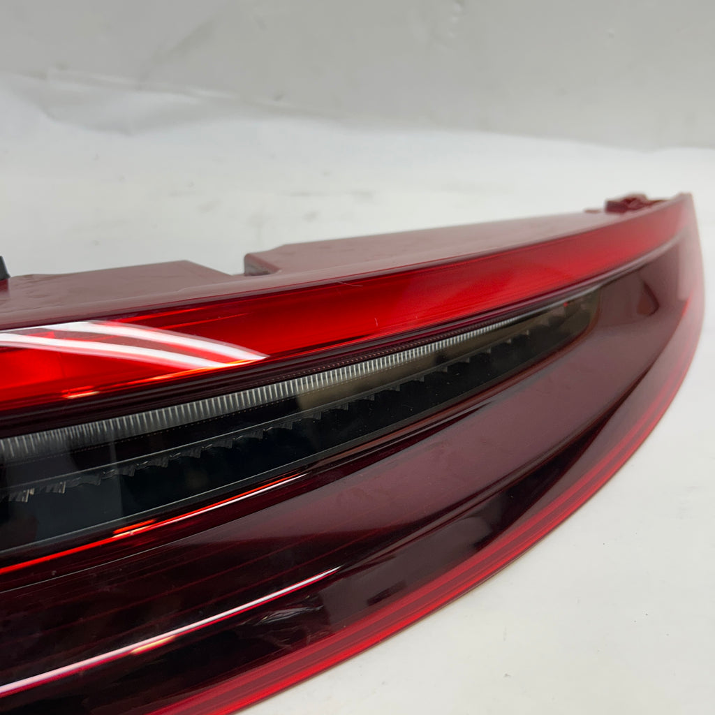 PORSCHE 991 GT3 RS REAR LEFT LIGHT  99163197402