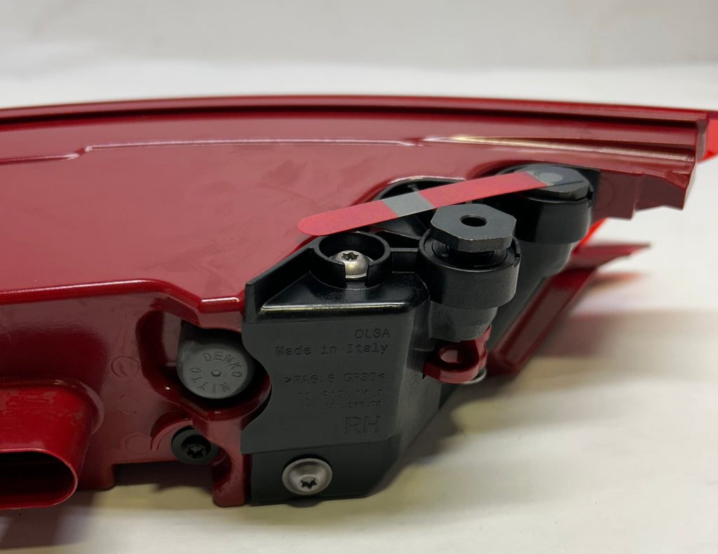 PORSCHE 991 GT3 RS REAR LEFT LIGHT  99163197402
