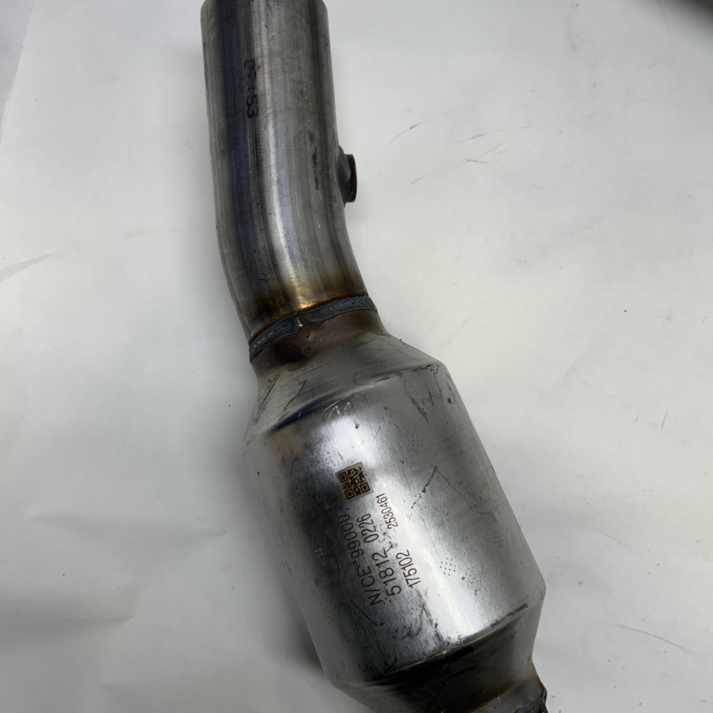 MAGNAFLOW DIRECT FIT CATALYTIC CONVERTER CHEVY & GM MODELS  51812