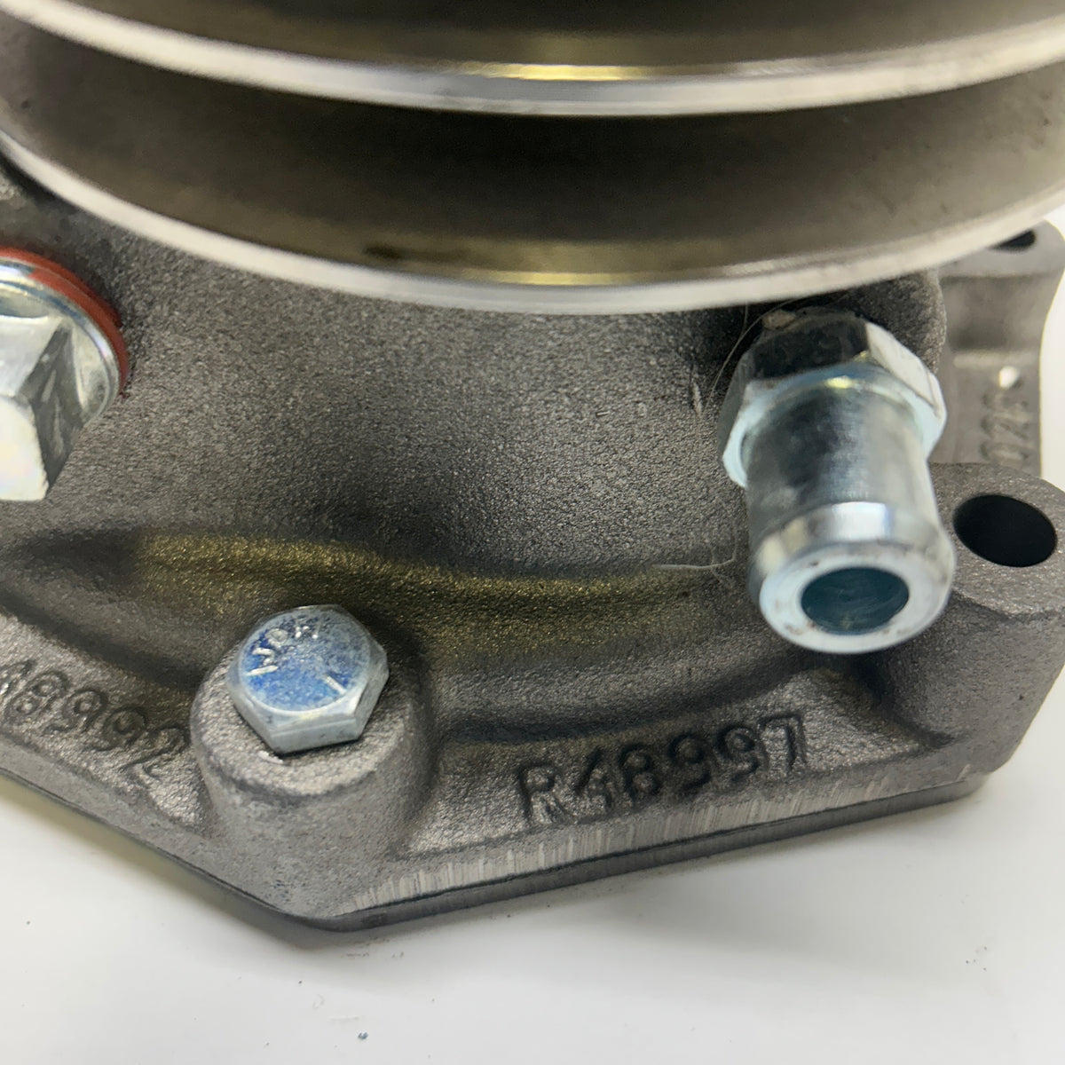 JOHN DEERE WATER PUMP SERIES 300 DIESEL  RE48161