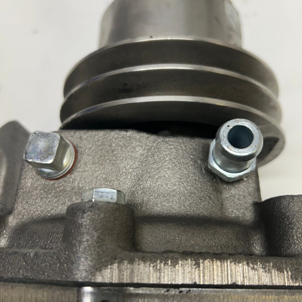 JOHN DEERE WATER PUMP SERIES 300 DIESEL  RE48161