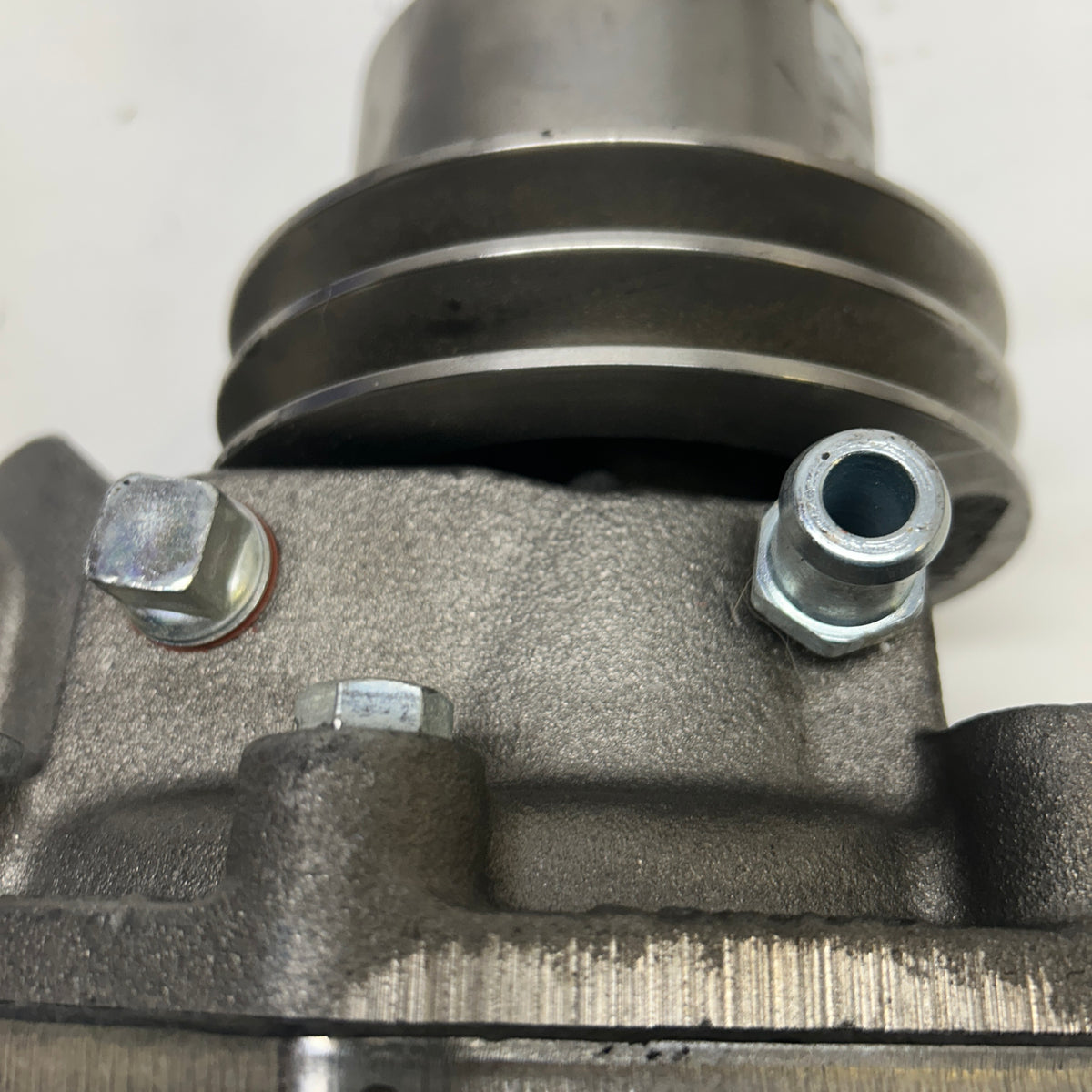 JOHN DEERE WATER PUMP SERIES 300 DIESEL  RE48161