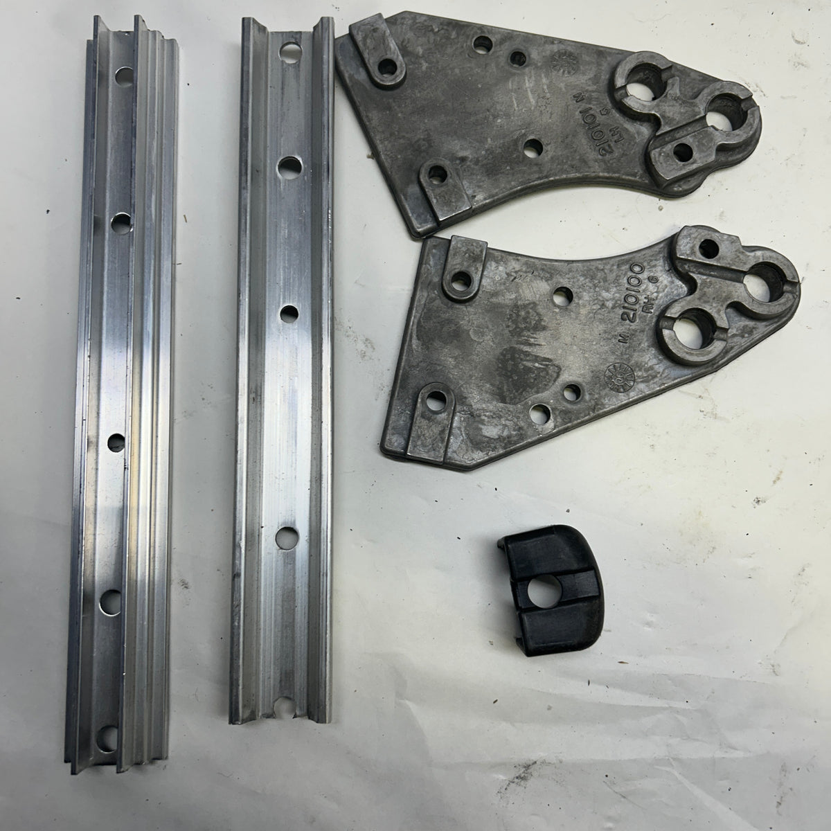 MAGLINER HAND TRUCK 500 LB SINGLE LOOP SILVER ALUMINUM MISSING PARTS  HMK15AUAC