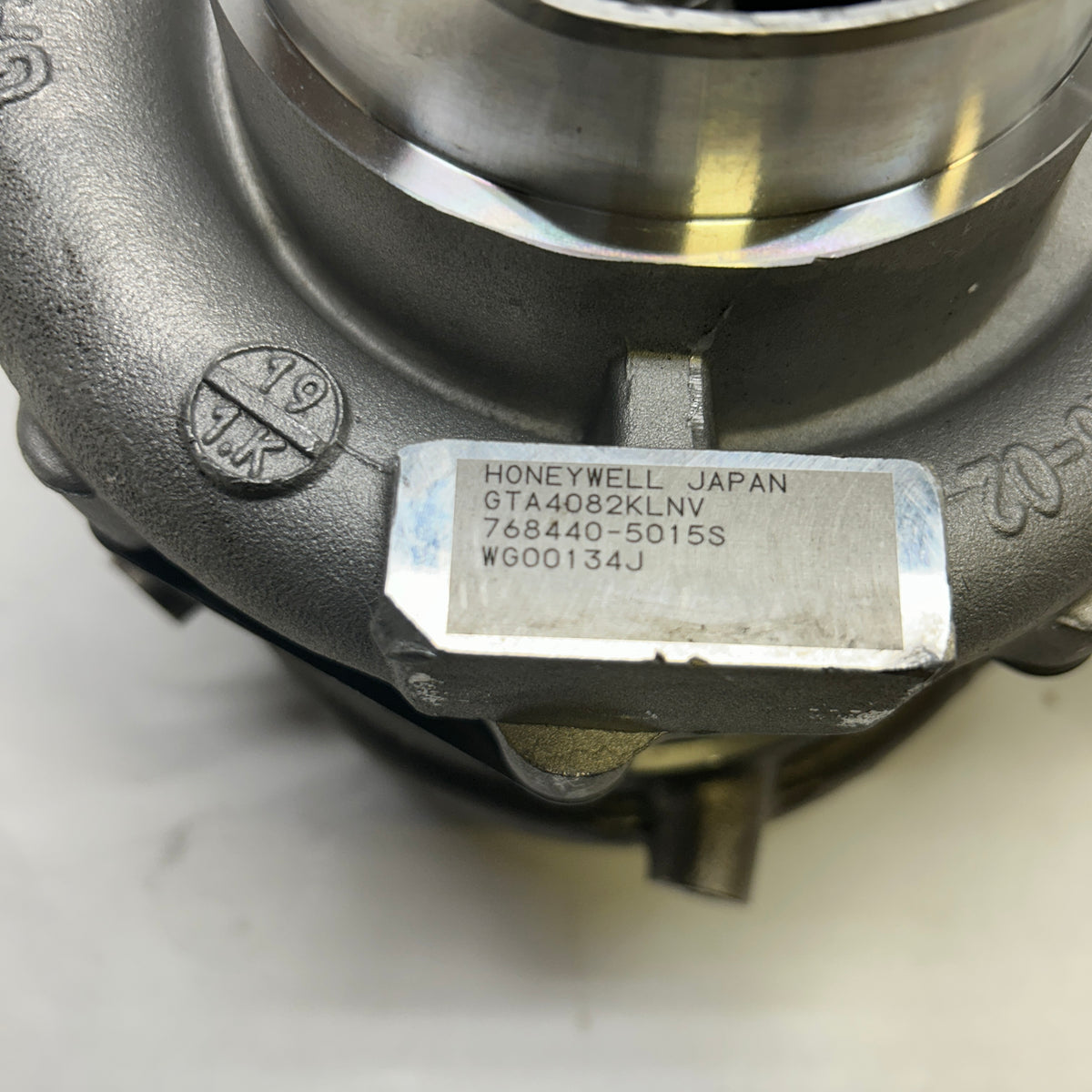 GARRETT TURBOCHARGER GTA4082 SOME DENTS AND SCRATCHES  7684405015
