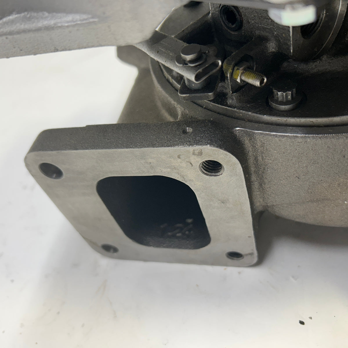 GARRETT TURBOCHARGER GTA4082 SOME DENTS AND SCRATCHES  7684405015