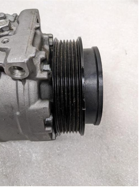 NEW MERCEDES-BENZ 0022306211 AC COMPRESSOR S550 MISSING PRONG R2-2