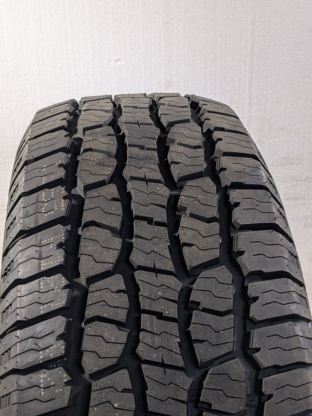 PRINX HICOUNTRY A/T RWL LT 285 70 17 121/118S LRE 10 PLY ALL TERRAIN TIRE 9285250405