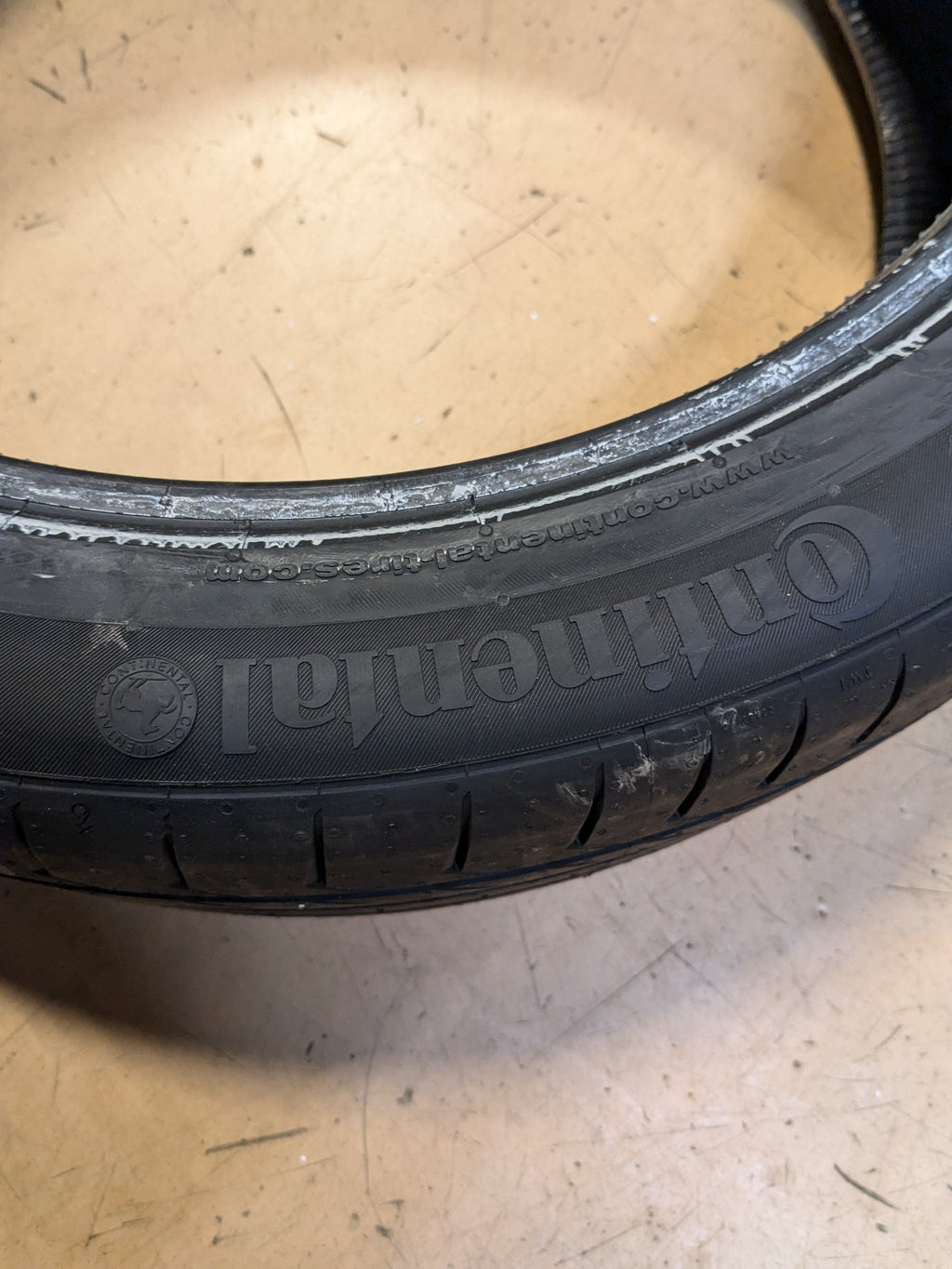2 CONTINENTAL CONTISPORT CONTACT 5P (N0) PORSCHE P 265 40 21 101Y SL 03542300000