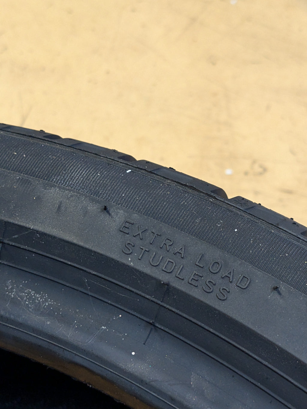 PIRELLI SCORPION WINTER BSW P 275 40 22 108V XL SNOW WINTER TIRE 4016000