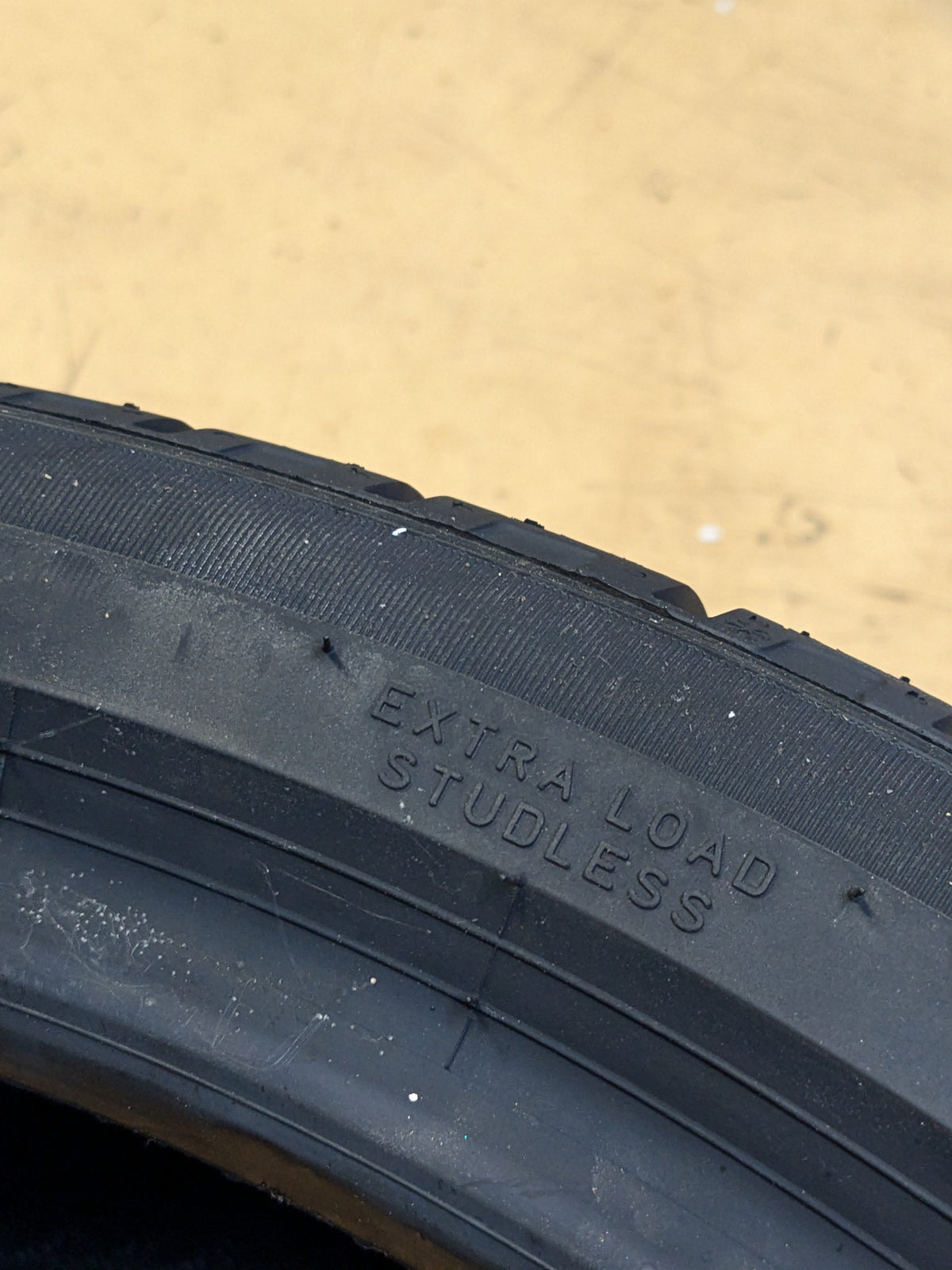 PIRELLI SCORPION WINTER BSW P 275 40 22 108V XL SNOW WINTER TIRE 4016000