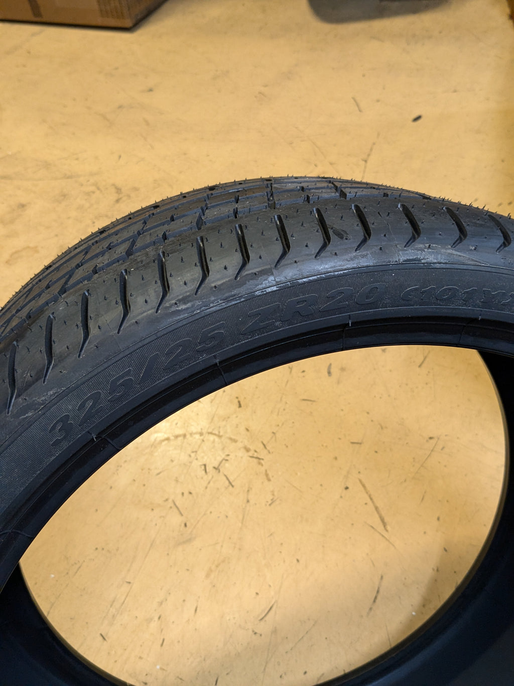 2 NEW OLD STOCK PIRELLI P ZERO P 325 25 20 101Y XL PERFORMANCE TIRES 2311400