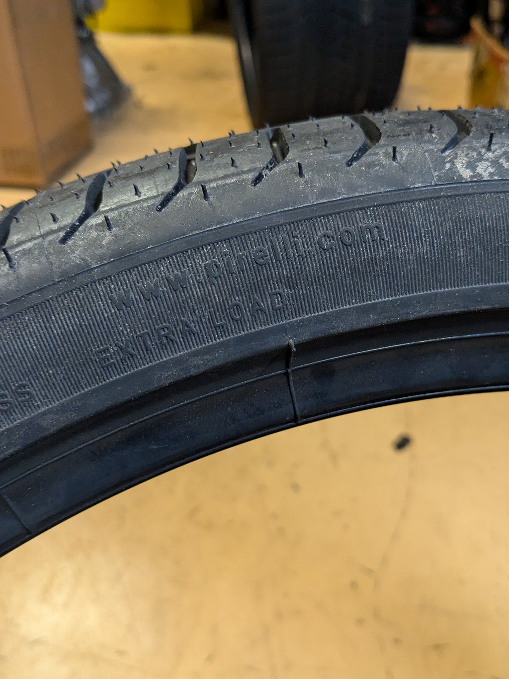 2 NEW OLD STOCK PIRELLI P ZERO P 325 25 20 101Y XL PERFORMANCE TIRES 2311400