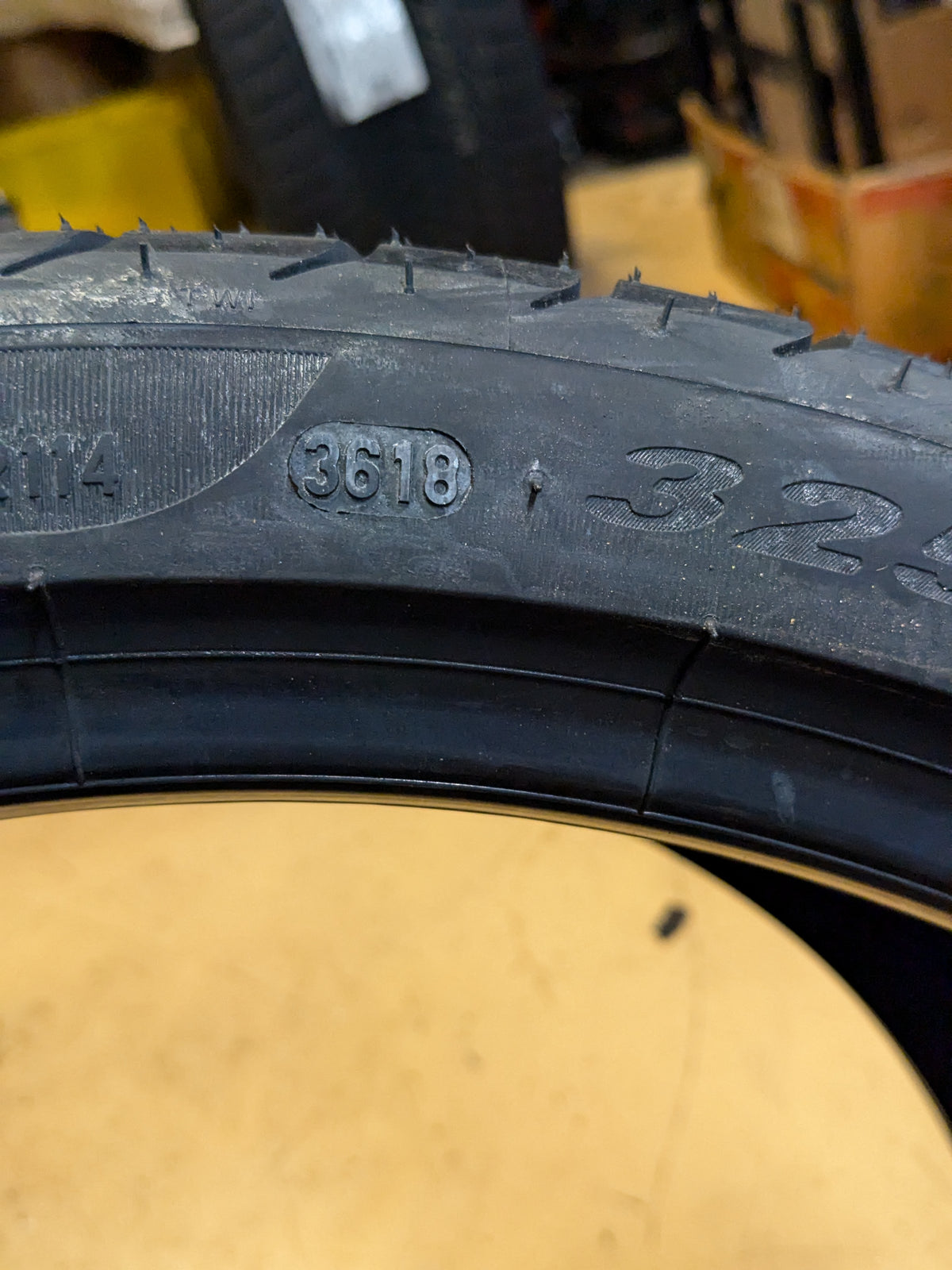 2 NEW OLD STOCK PIRELLI P ZERO P 325 25 20 101Y XL PERFORMANCE TIRES 2311400