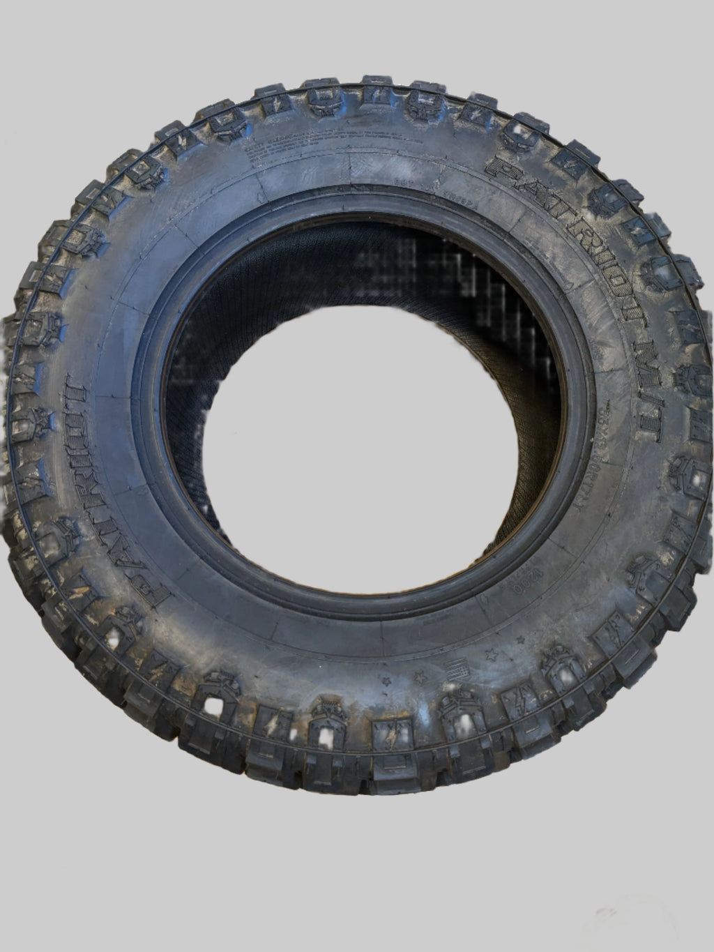 NOS PATRIOT M/T LT 33 12.5 17 120Q LRE 10 PLY MUD TERRAIN TIRE RFD0004