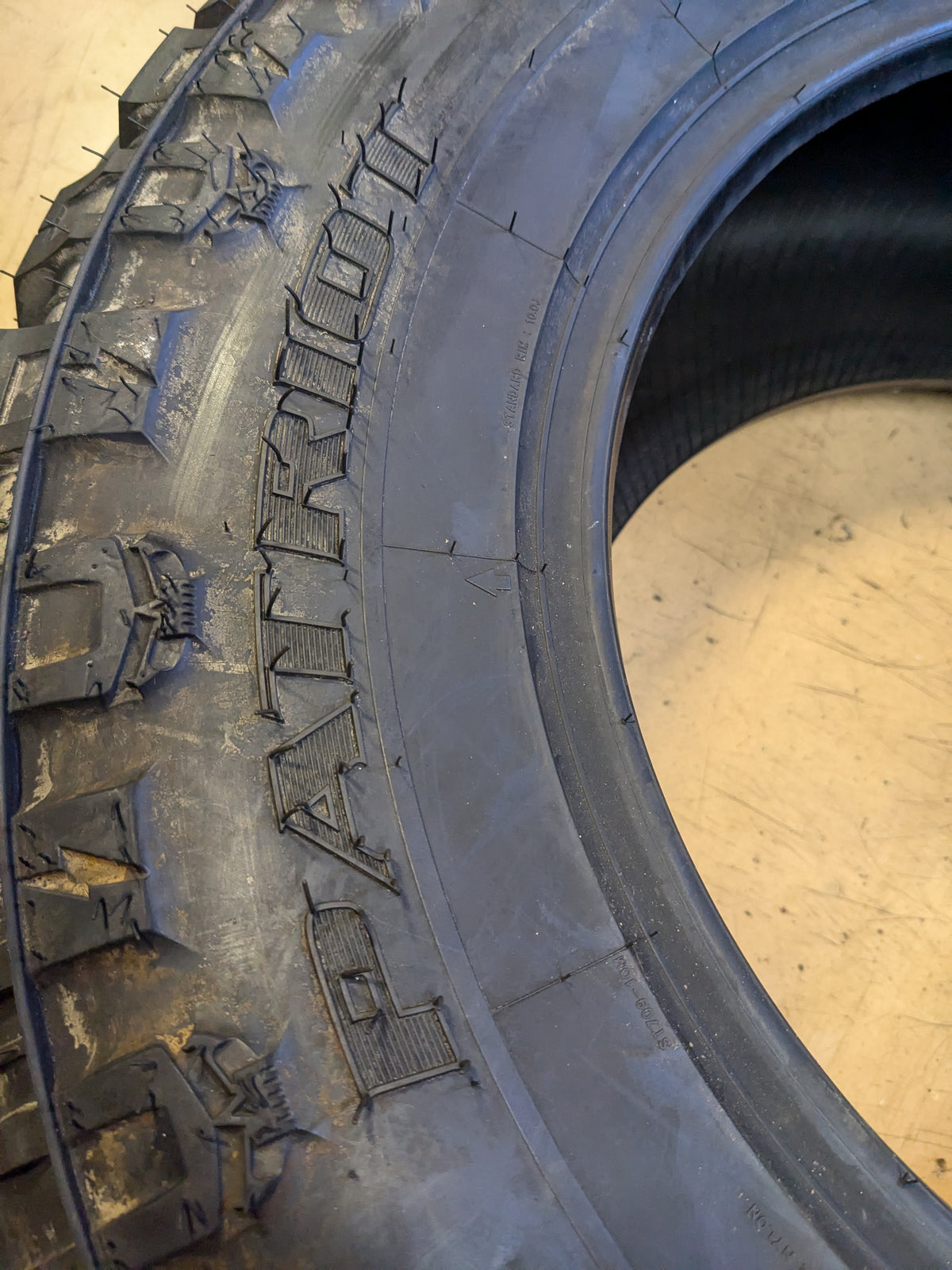 NOS PATRIOT M/T LT 33 12.5 17 120Q LRE 10 PLY MUD TERRAIN TIRE RFD0004