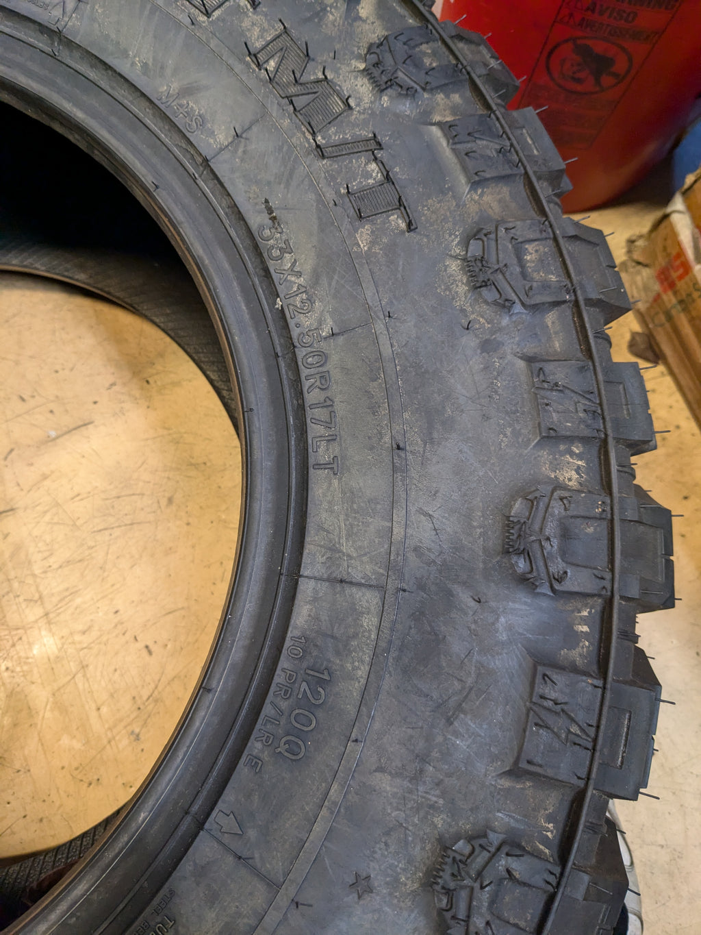 NOS PATRIOT M/T LT 33 12.5 17 120Q LRE 10 PLY MUD TERRAIN TIRE RFD0004