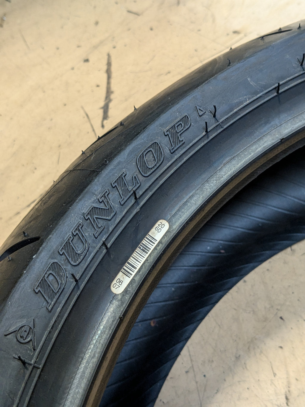 DUNLOP SPORTMAX ROADSPORT 2 BSW 190 50 17 73W REAR MOTORCYCLE TIRE 45238822