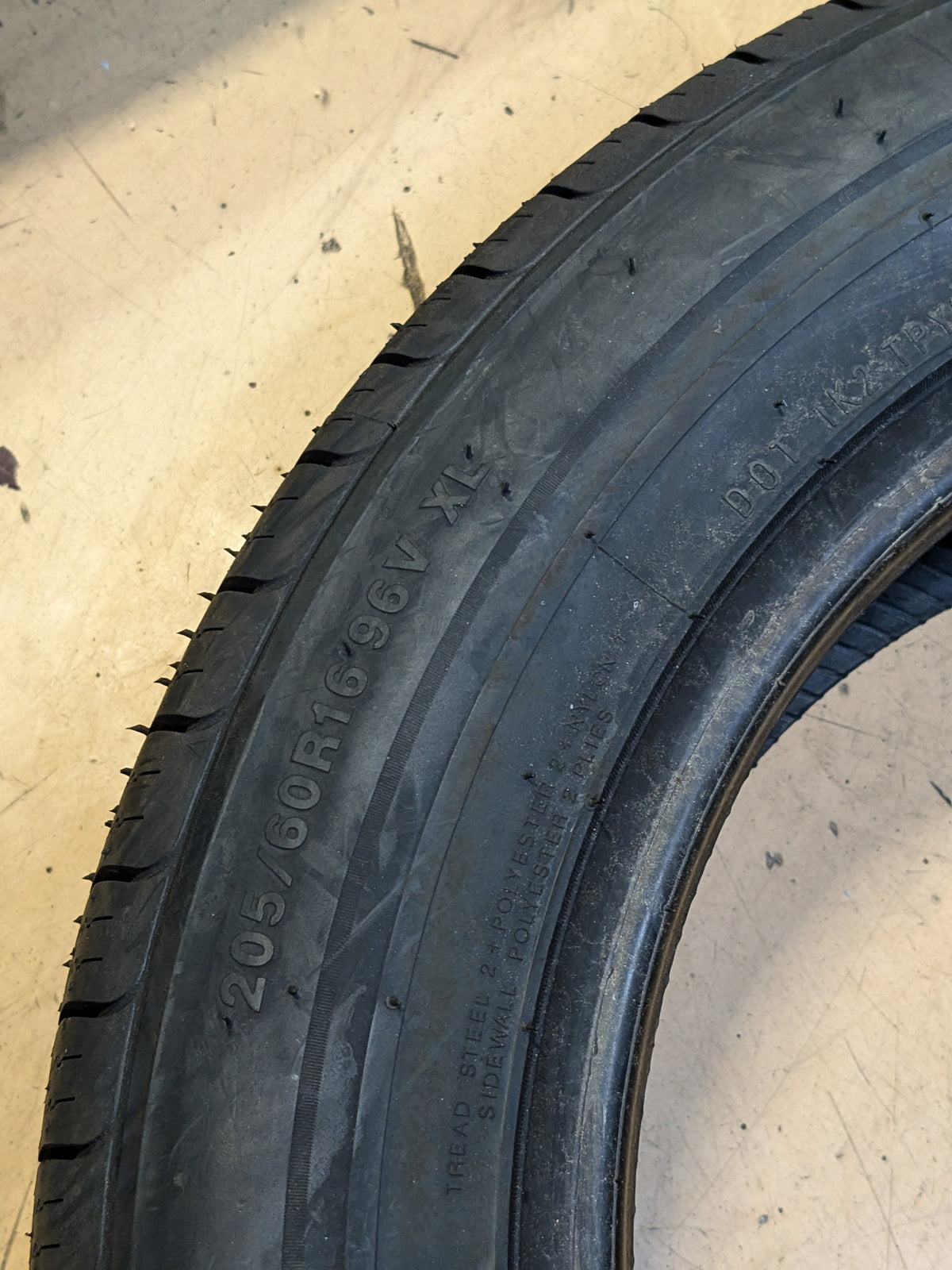 KUMHO ECSTA LX PLATINUM BSW P 205 60 16 96V XL UHP TIRE 2107273
